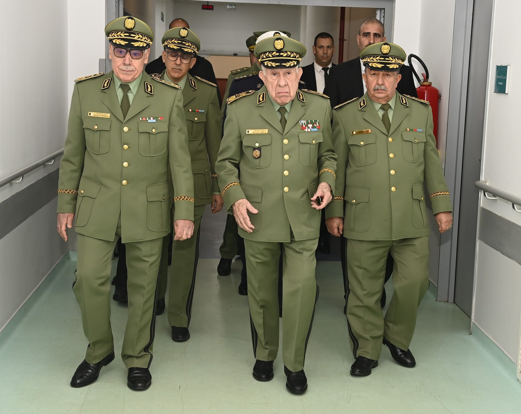 Chief of Staff Visits Injured in Beni Abbes Accident