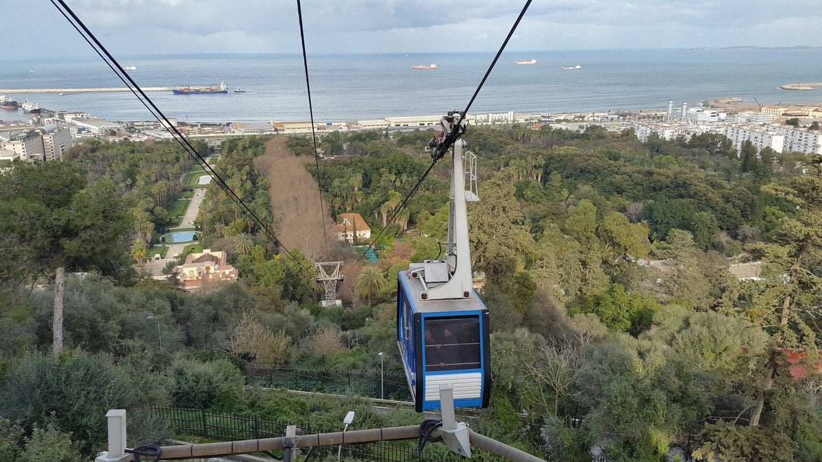 Algiers Cable Car Service Temporarily Suspended for Maintenance