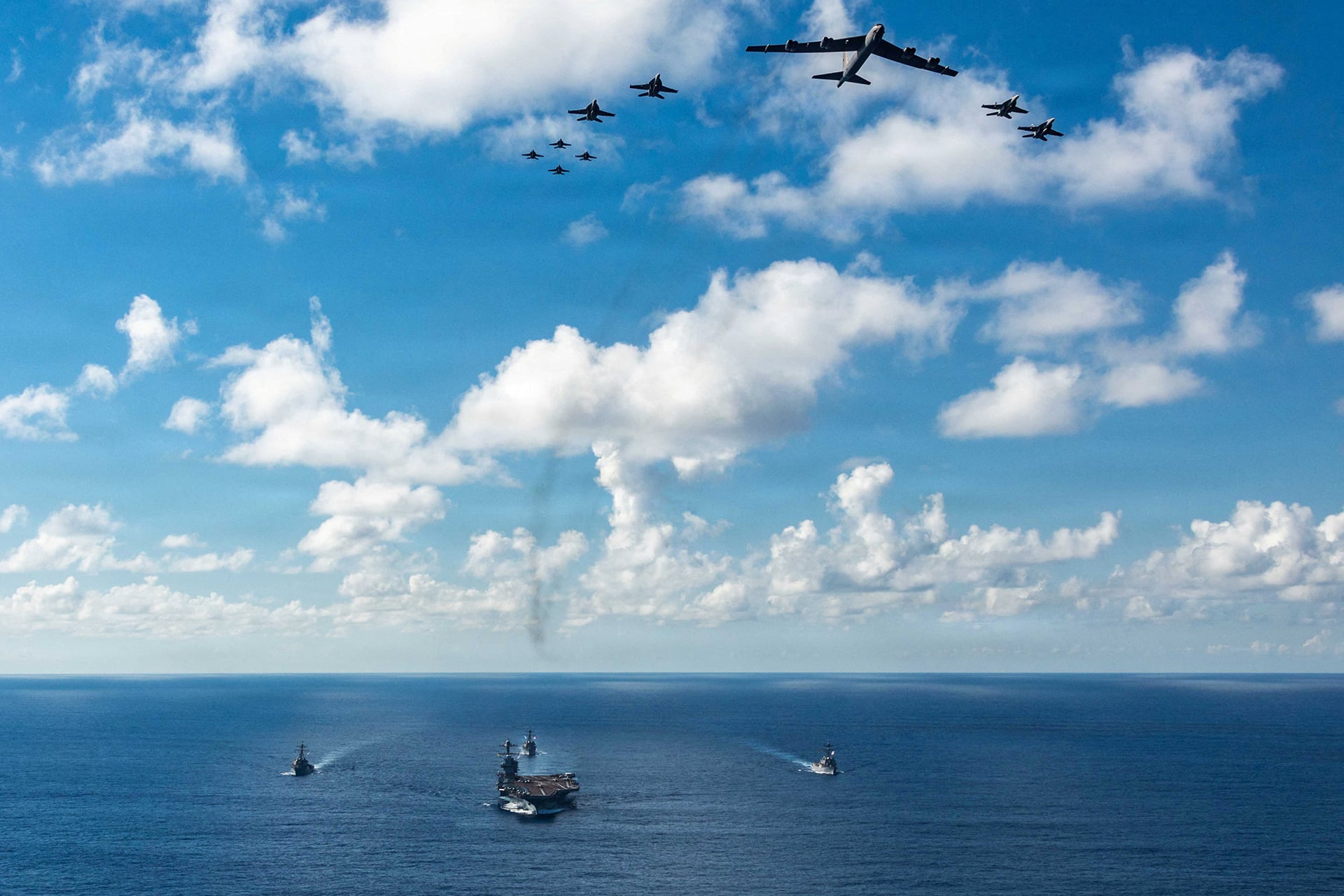 US Fighter Jets Approach Venezuelan Airspace in Unprecedented Show of Force