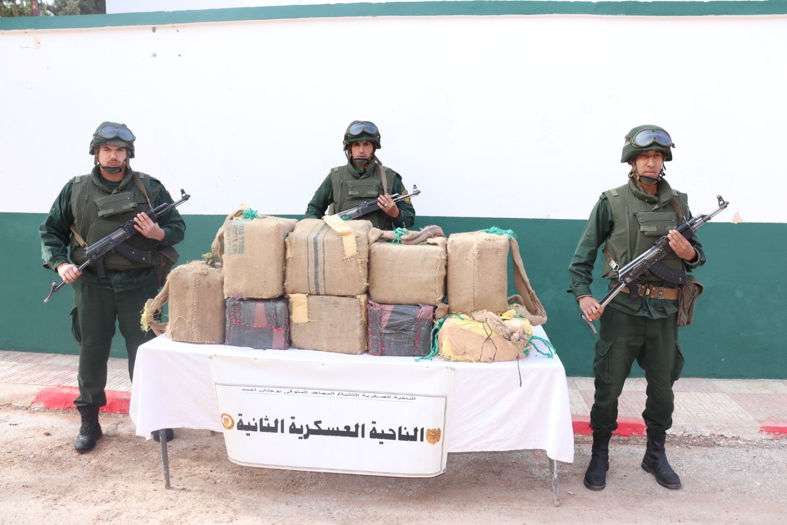 Algerian Army Foils Massive Drug Smuggling Attempt