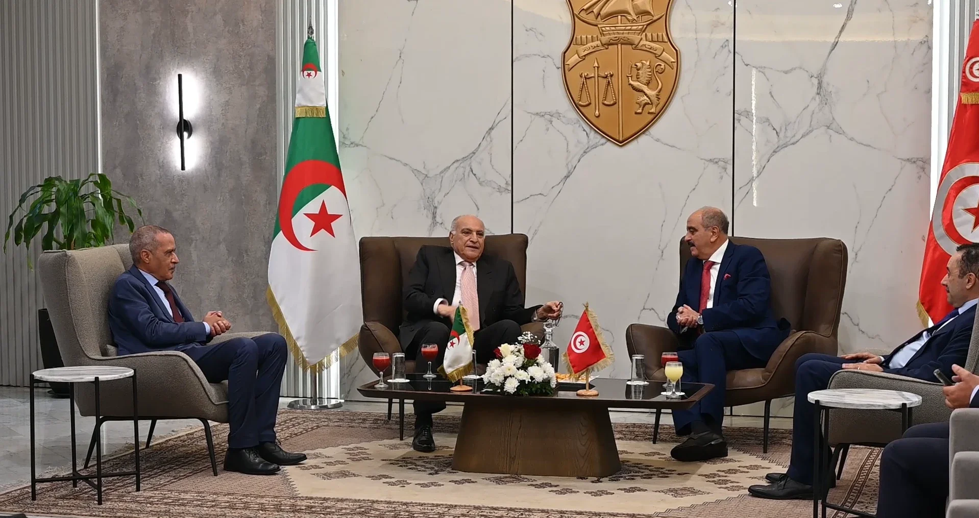 Minister Attaf in Tunisia for Bilateral Commission Meeting