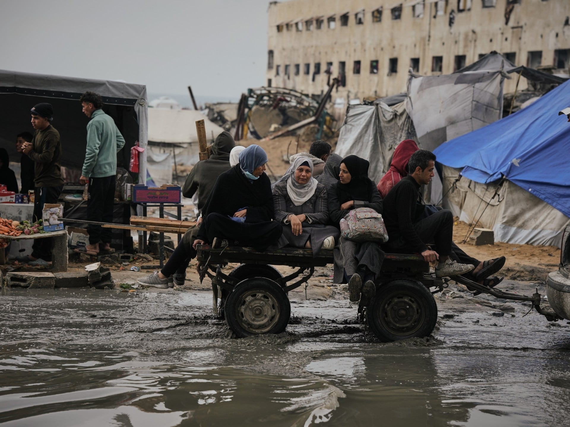 Gaza: Flooding Worsens Plight of 250,000 Families