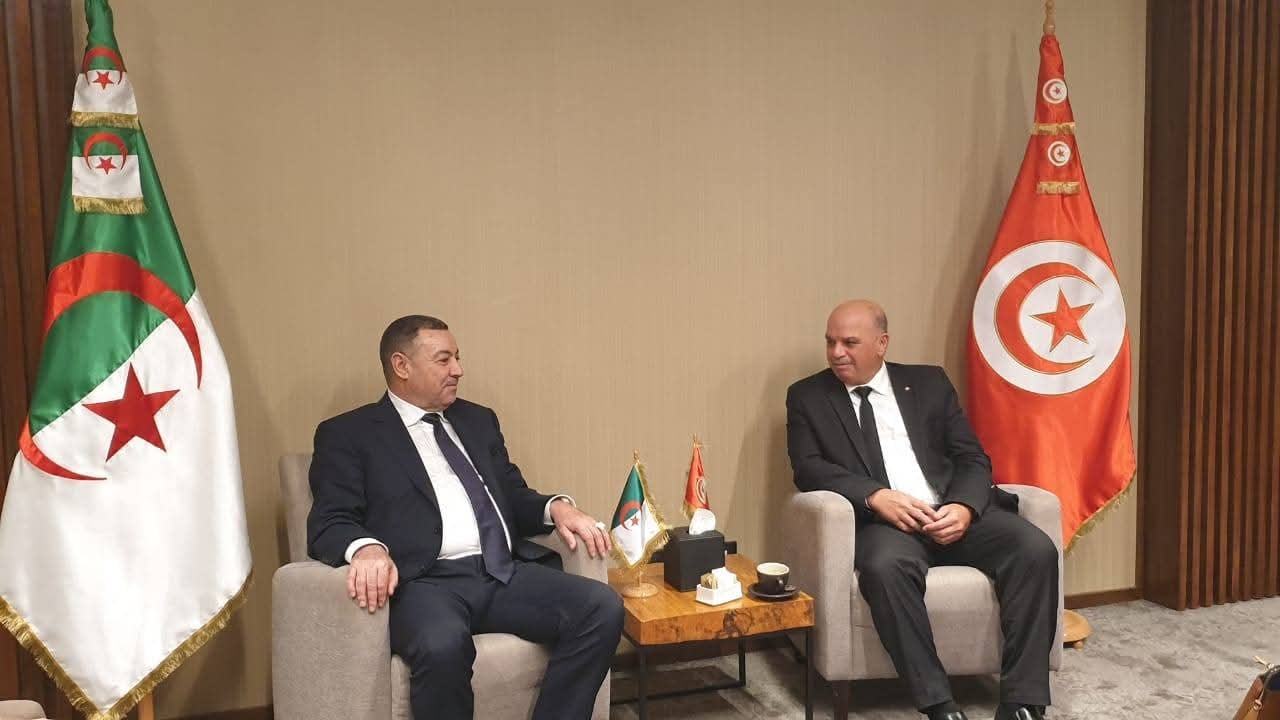 Algeria, Tunisia Forge New Agreements to Ease Travel, Trade