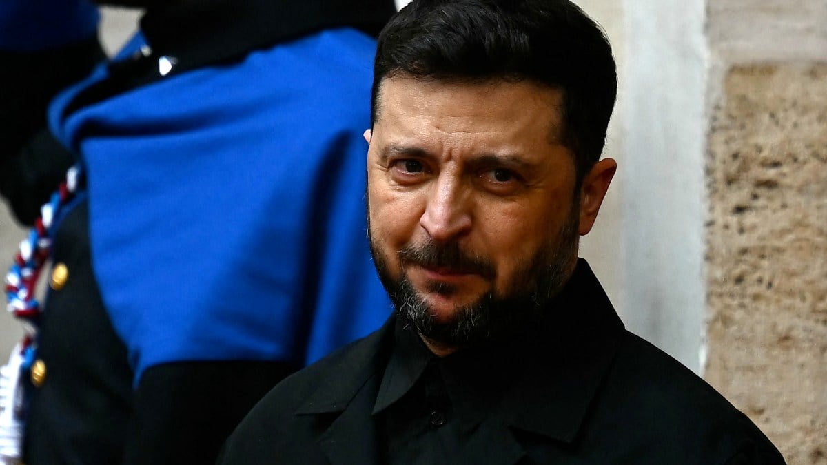 Zelenskyy Floats Referendum on Donets Basin’s Future
