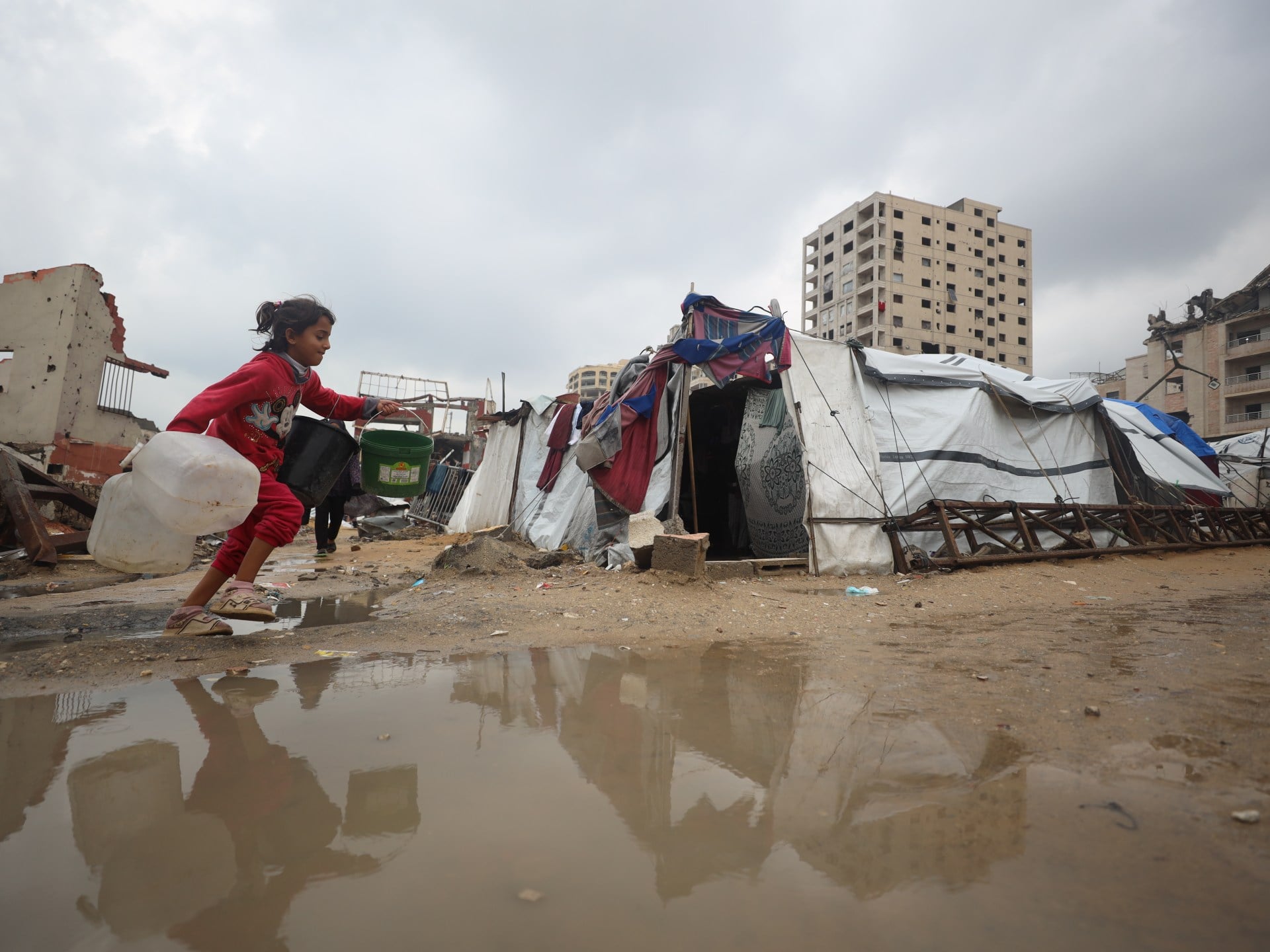 Gaza: Collapses Claim Lives Amidst Severe Weather