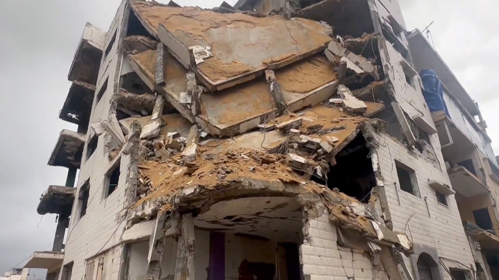 Gaza Buildings Collapse Amidst Storms and Flooding