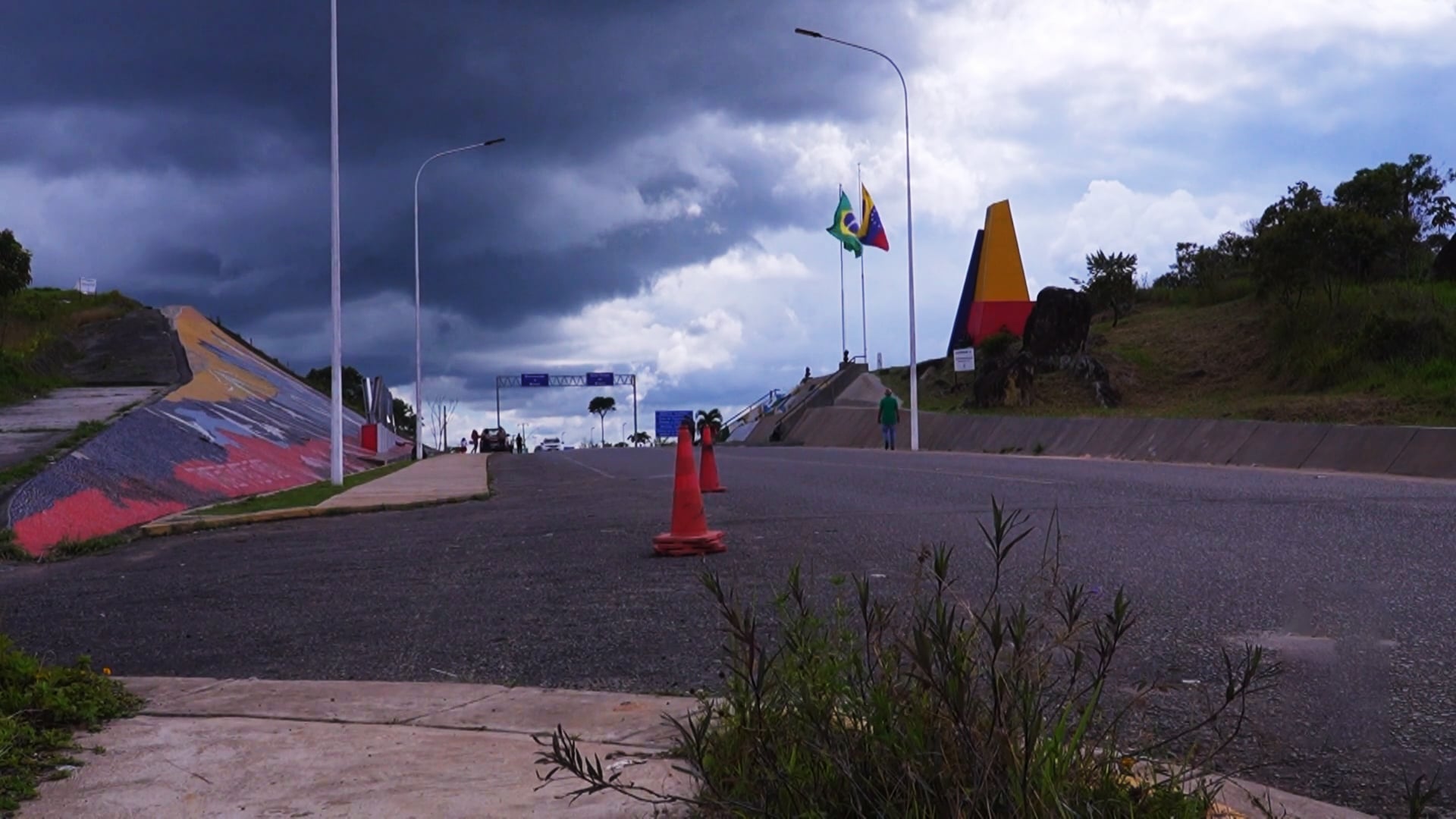 Relative Calm Prevails at Venezuela-Brazil Border Crossing