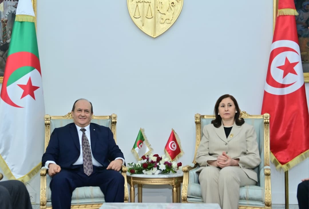 Algerian Prime Minister Meets Tunisian Counterpart to Boost Bilateral Ties