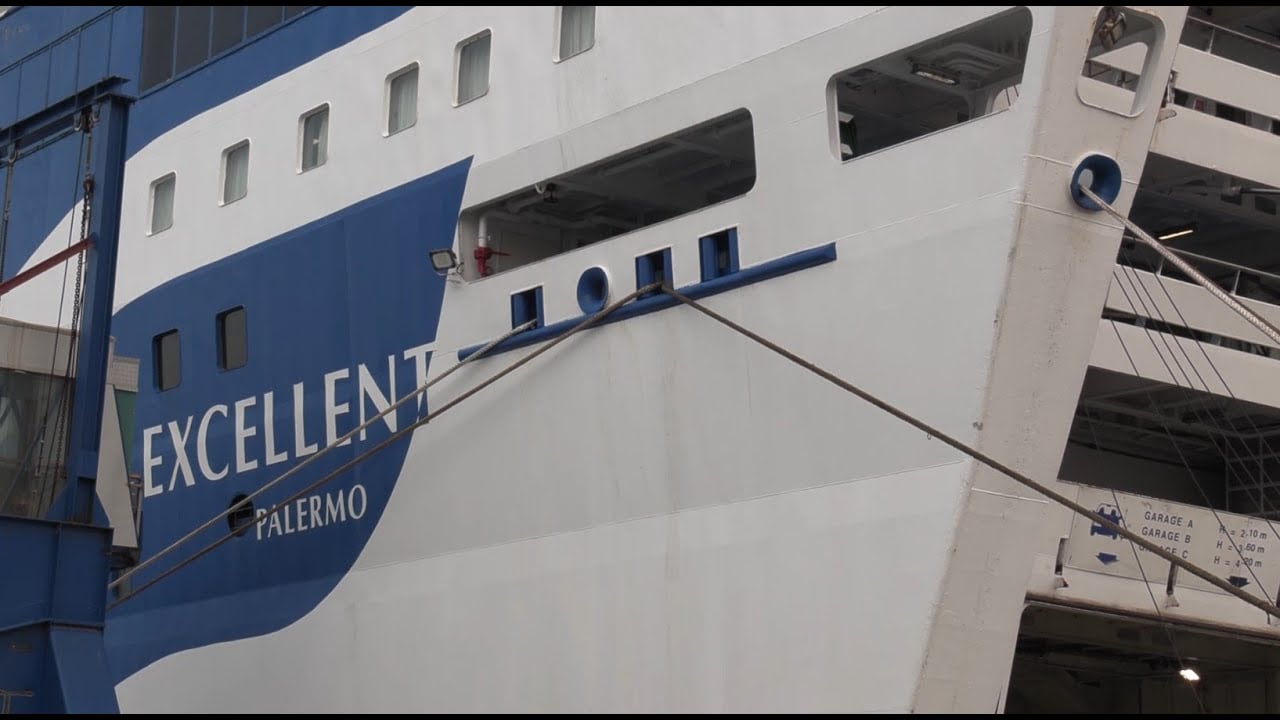 Hundreds of Algerians Stranded in France as Ferry Trip Canceled