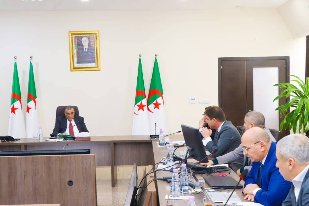 Minister Oversees Funding Progress for Laghouat-Ghardaia-El Menia Railway