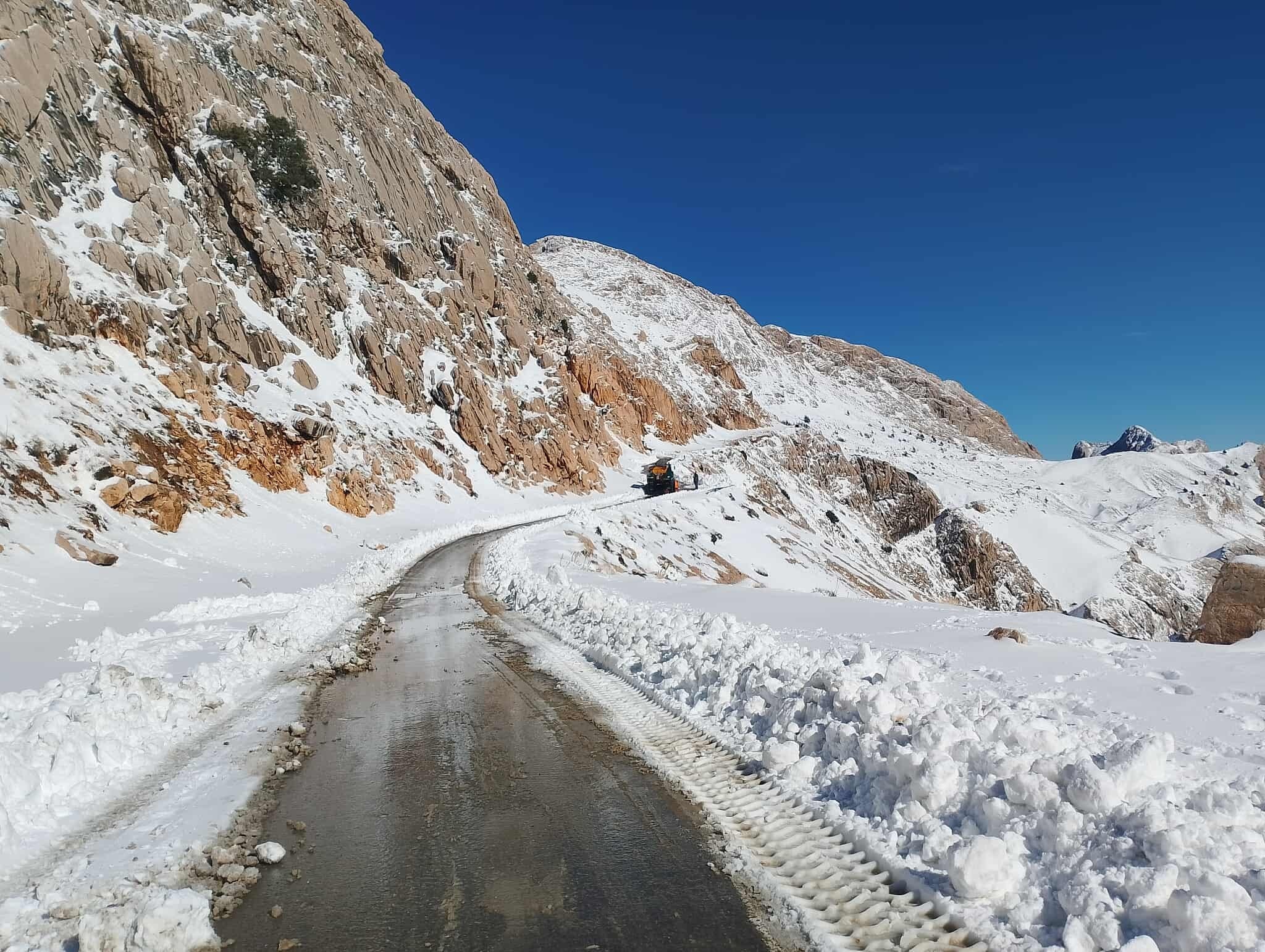 Severe Weather Alert: Heavy Rain and Snowfall Expected Across Algeria