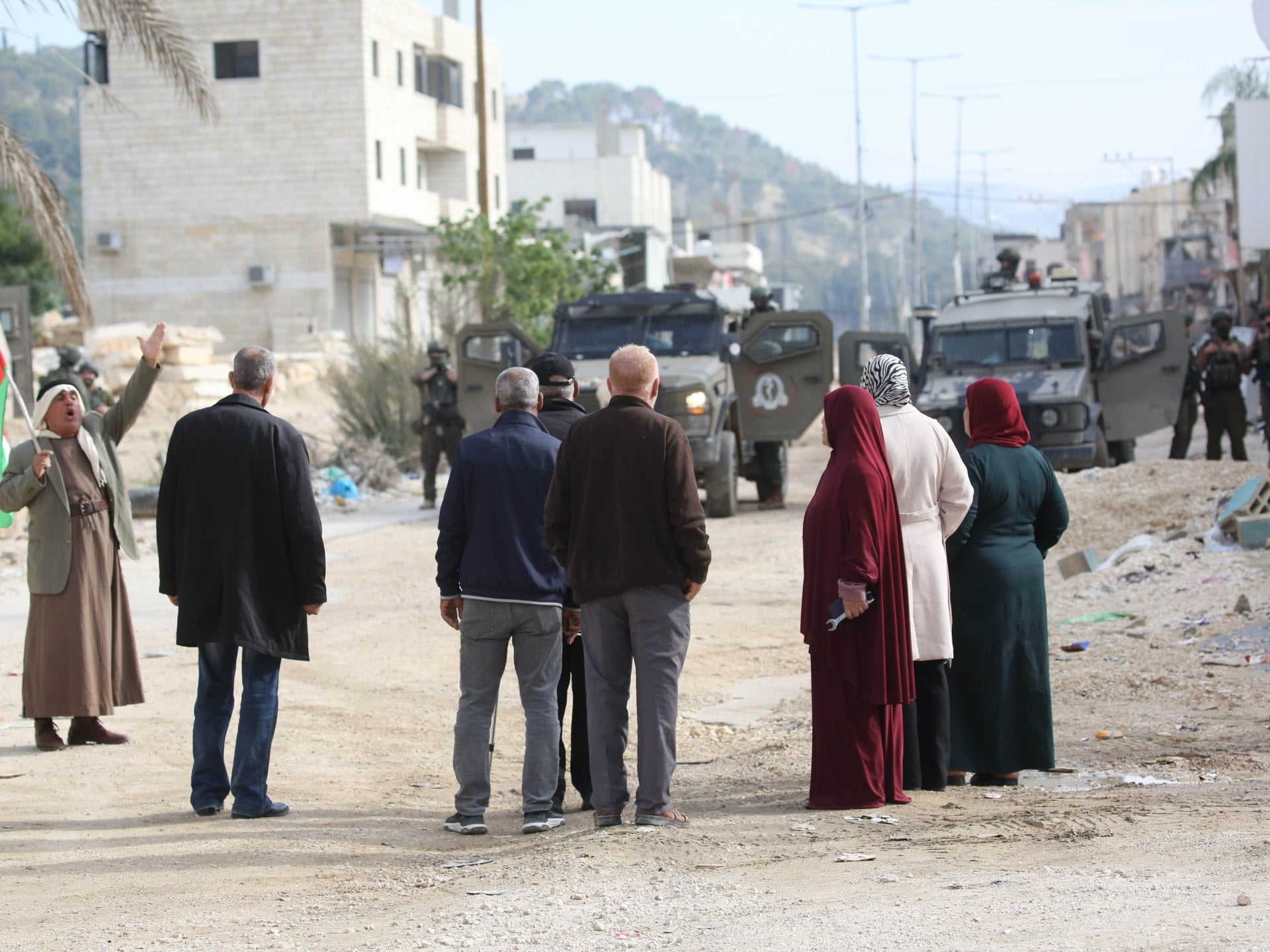 Displaced Residents Return to Nur Shams Camp to Salvage Belongings
