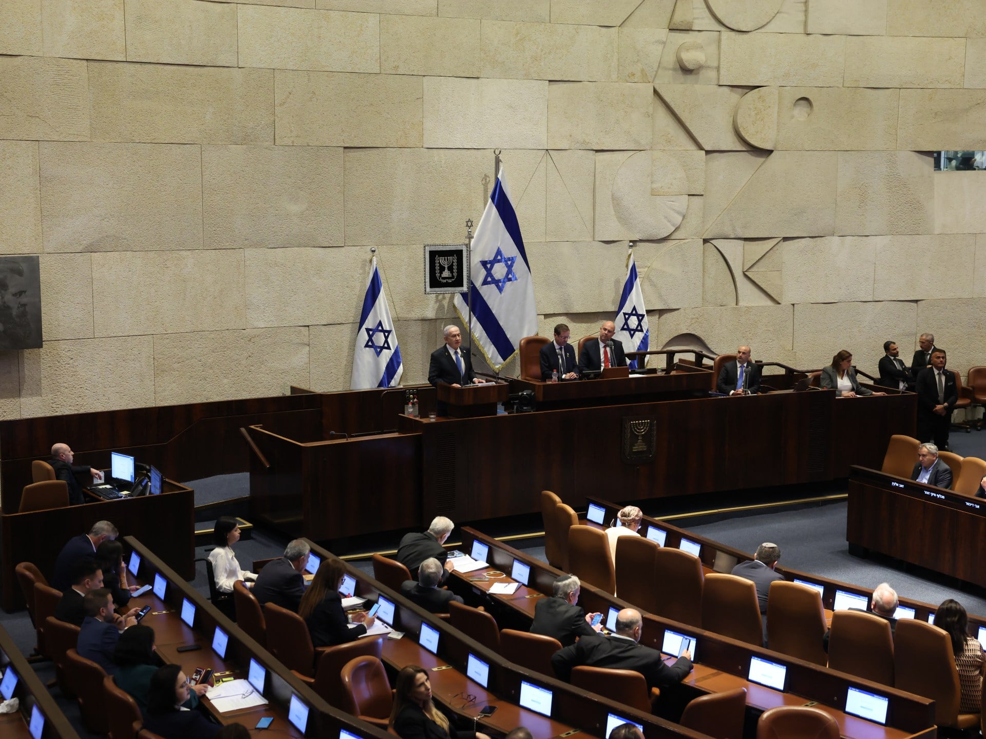 Israeli Government Faces Potential Financial Collapse in 2026