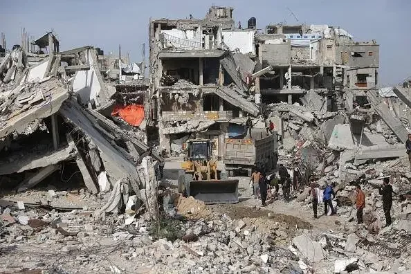 Gaza: Death Toll Exceeds 70,000 Amid Ongoing Conflict