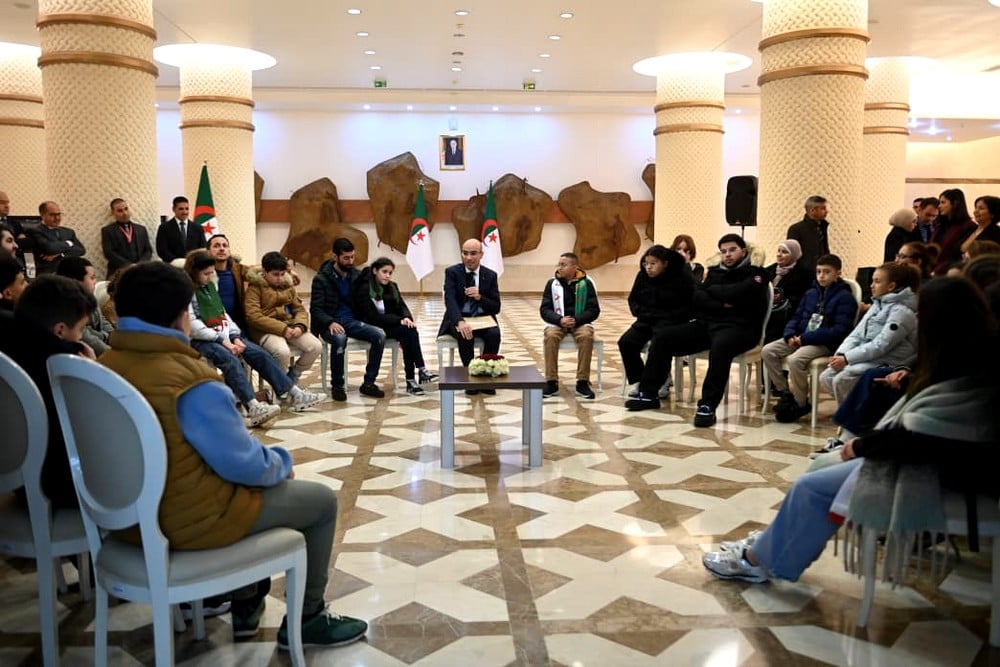 Algeria Welcomes Diaspora Children from France