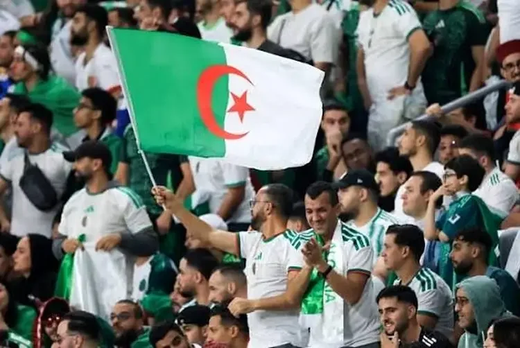 Algerian Fans Rally in Force to Support the ‘Greens’