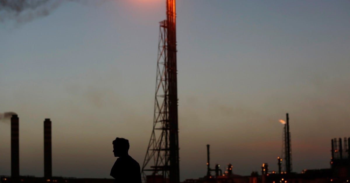 US Military Focus Shifts to Venezuelan Oil Embargo