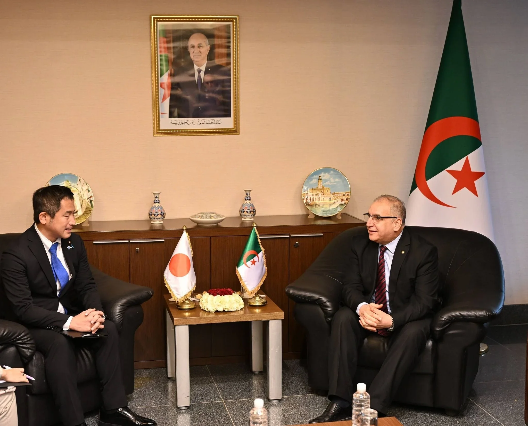 Algeria, Japan Discuss Enhanced Cooperation in Algiers Meeting