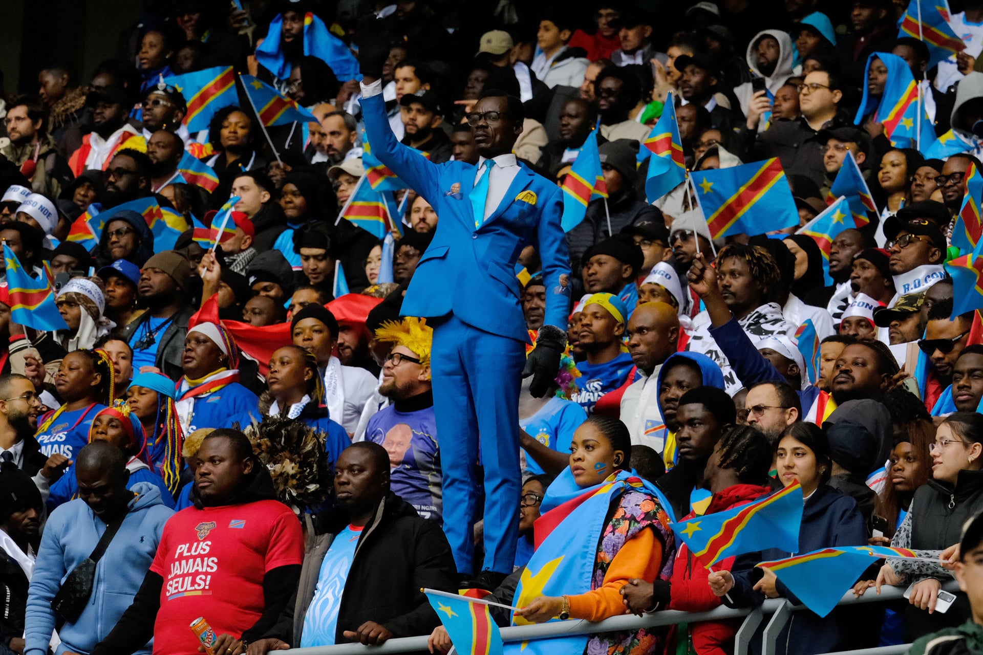Congolese Fan’s Unwavering Stance Stuns Stadium