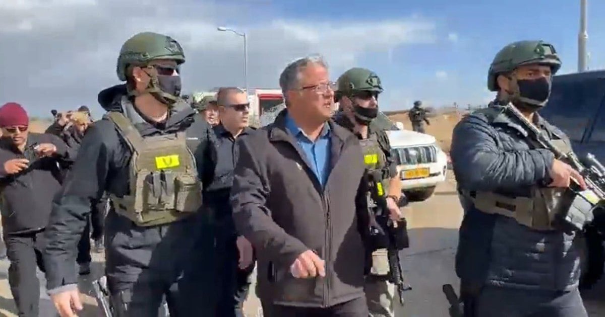 Clashes Erupt in Negev Village; Ben-Gvir Targeted with Stones