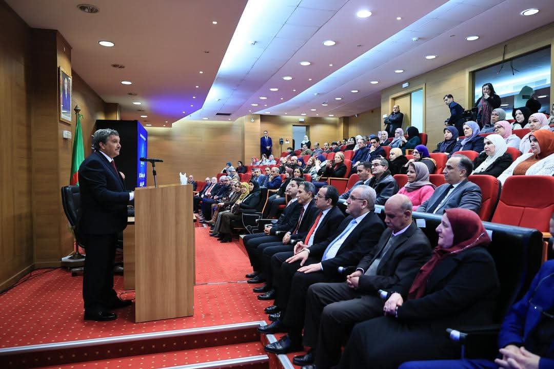 Ministry of Communication Honors Retiring Staff
