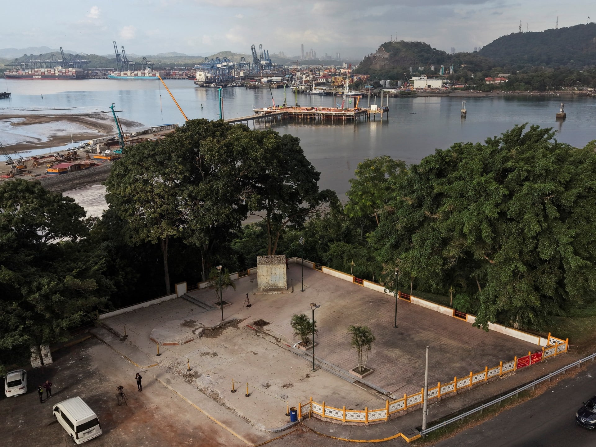 Beijing Demands Explanation for Panama Memorial Demolition