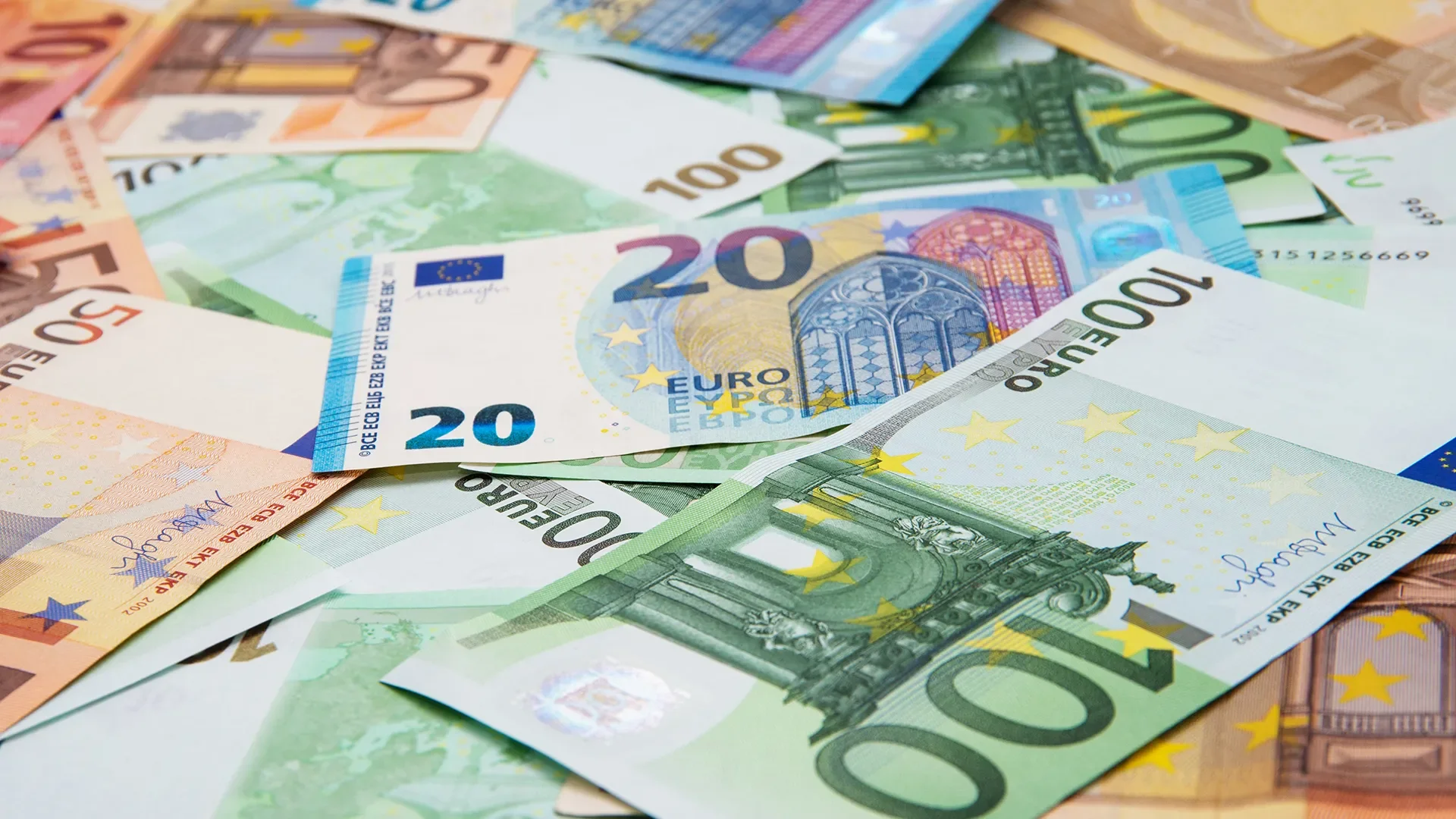 Bulgaria Adopts Euro, Enters Full Schengen Access