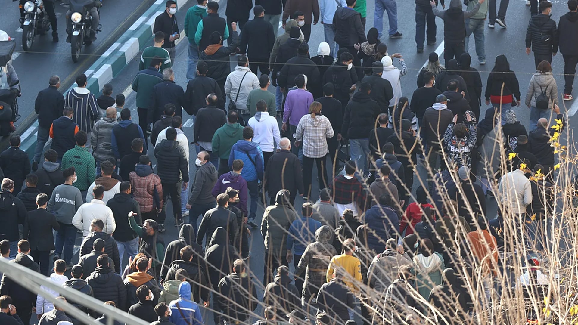 Iran Sees Protests Amid Currency Drop, Rising Costs