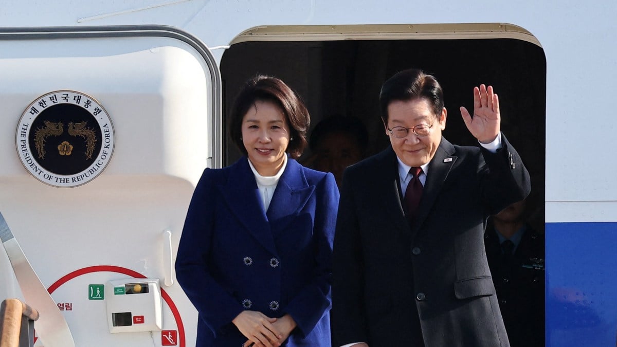 South Korean President Arrives in Beijing for Official Visit