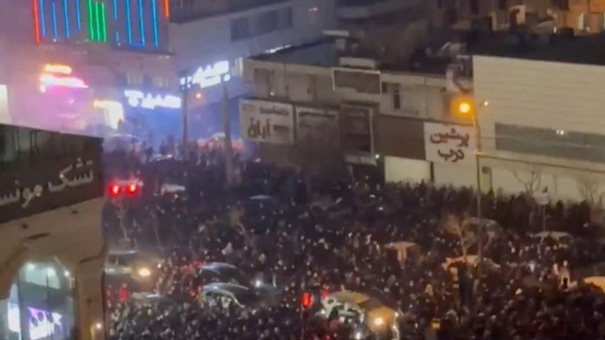 Iran Imposes Internet Shutdown Amidst Rising Tensions