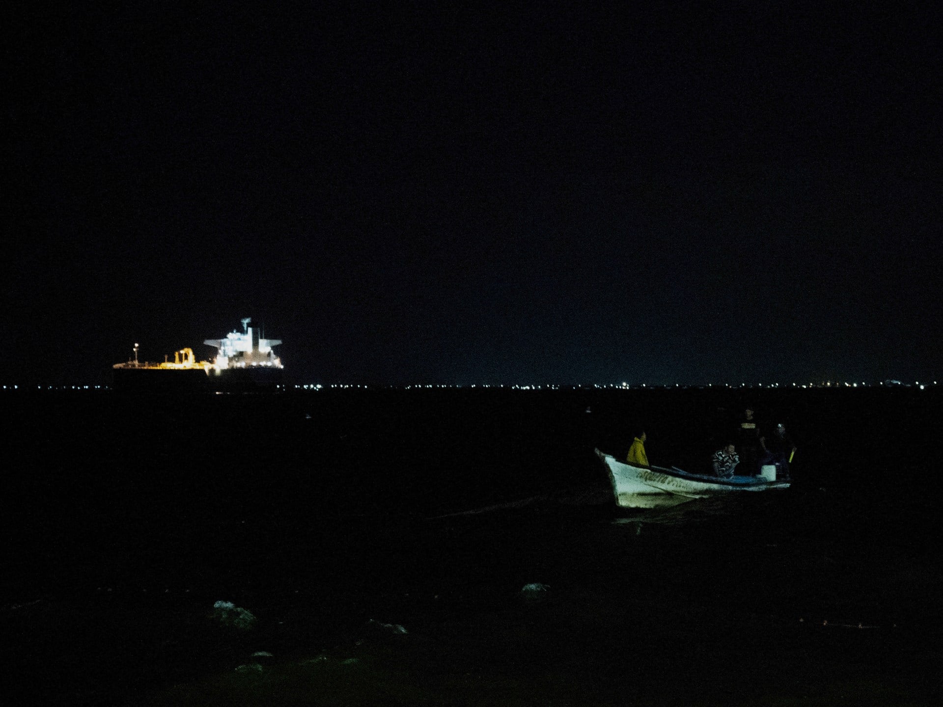 US & Venezuela in Joint Operation to Recover Oil Tanker