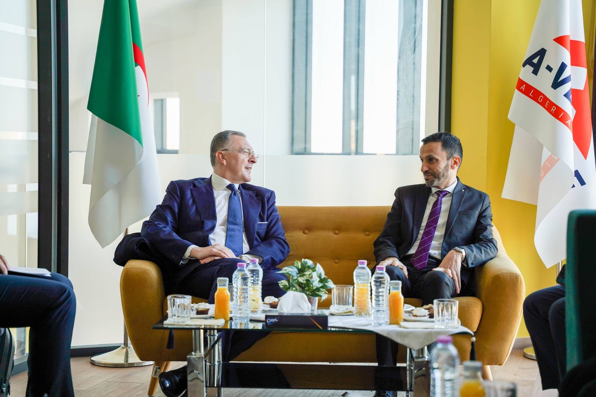 Knowledge Economy Minister Meets Italian Delegation from University of Naples