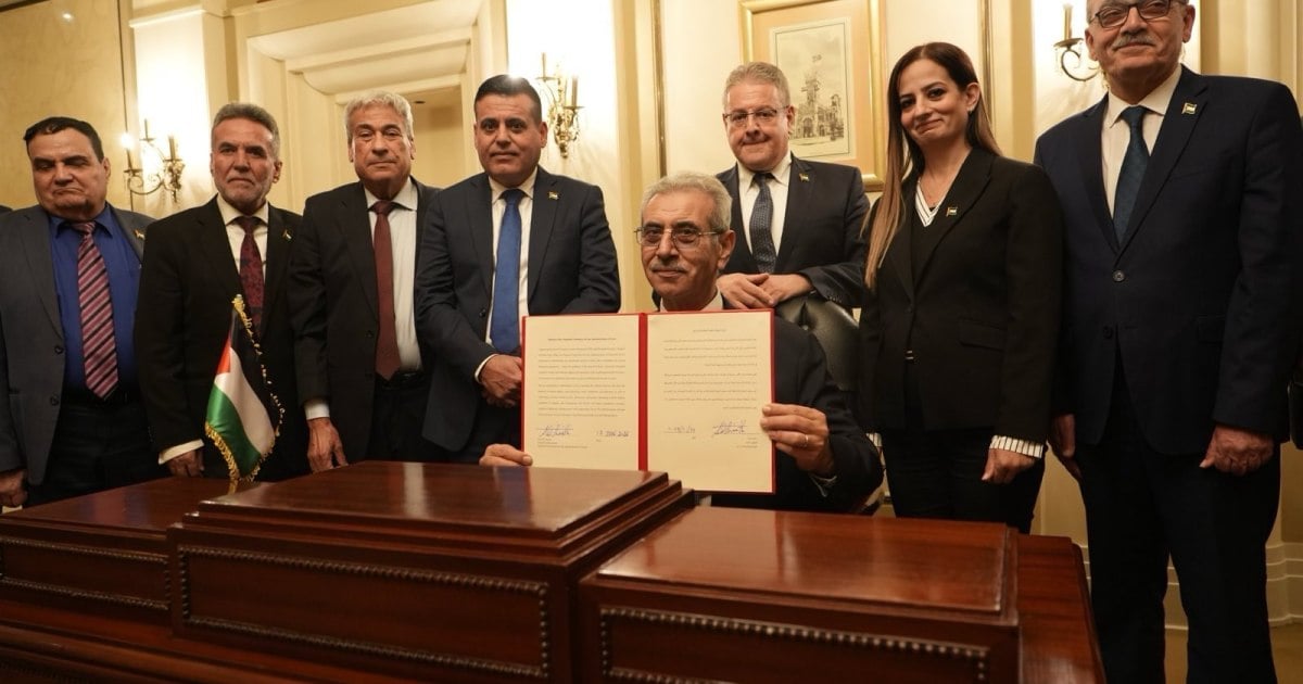 Gaza Governance: New Committee Head Signs First Official Directive