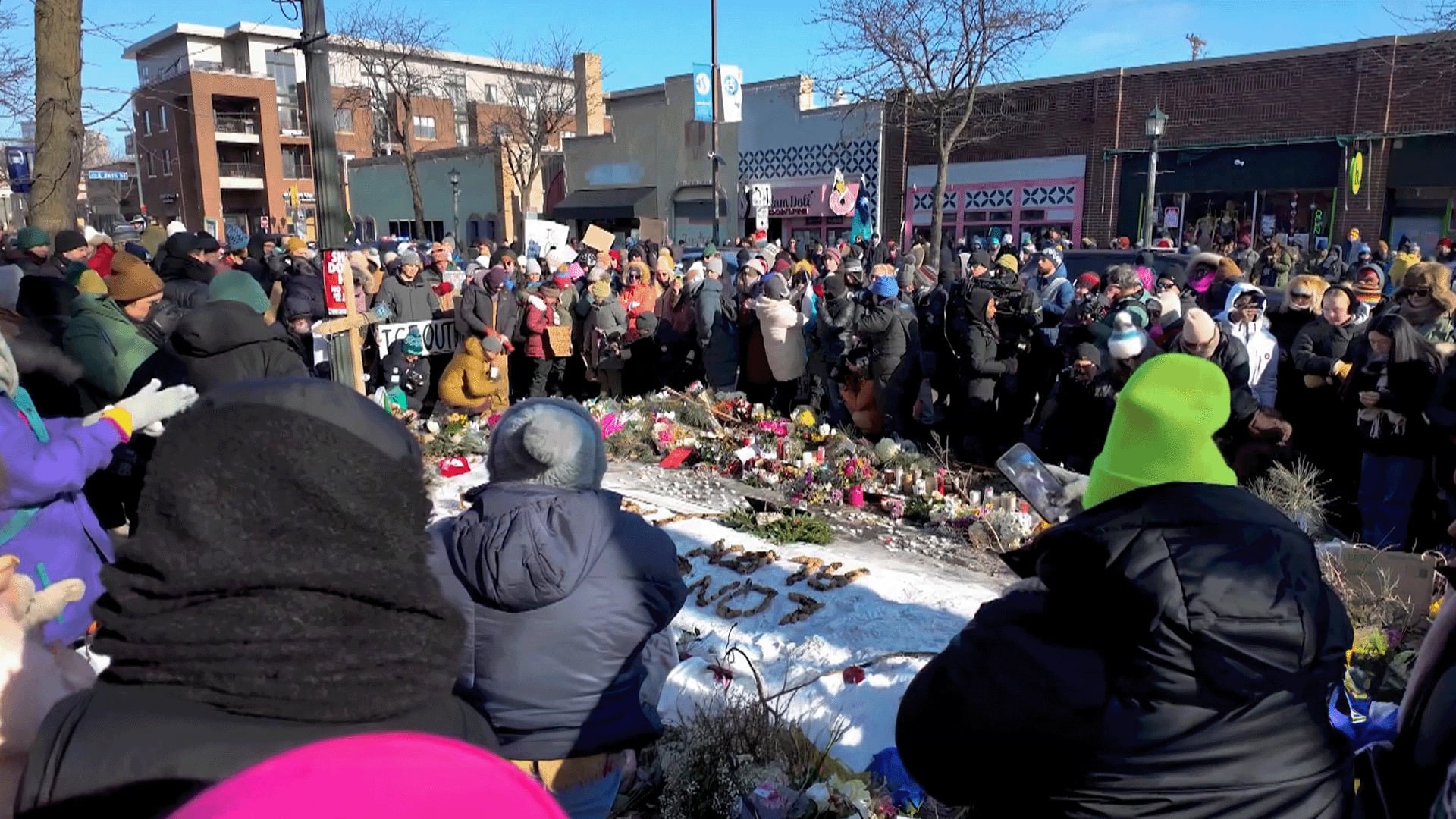 Disputed Accounts Emerge in Minnesota Shooting of American Man