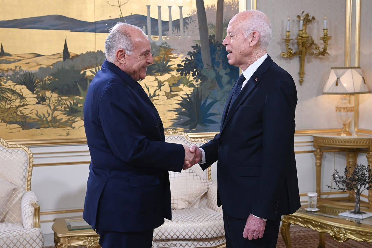 Minister Attaf Meets with Tunisian President Saied in Tunis