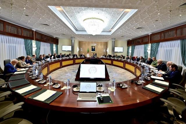 Prime Minister Guirib Chairs Meeting on Import Regulation