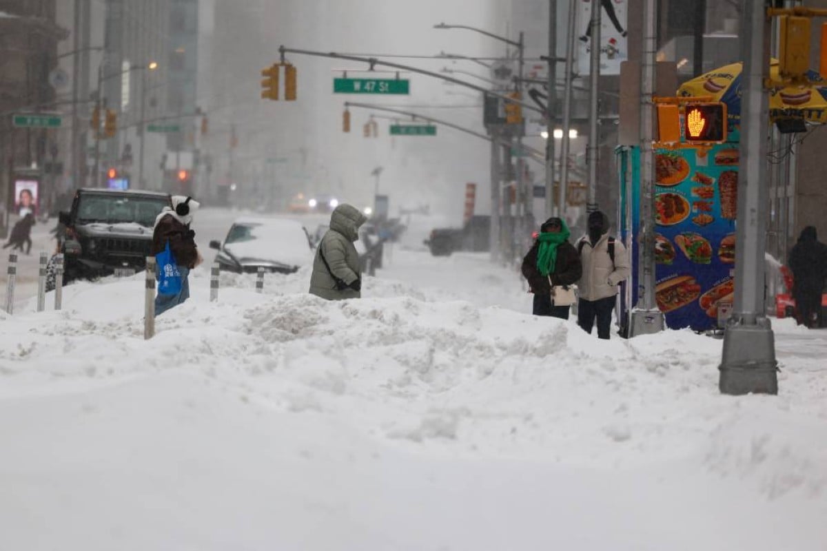Polar Vortex Cripples US, Claims Lives Amidst Widespread Disruption