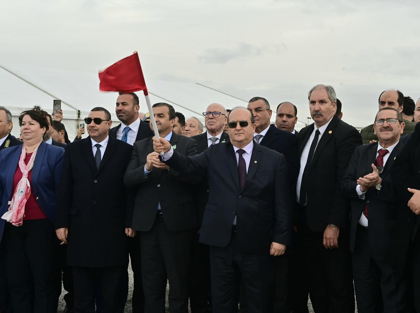 Prime Minister Oversees Arrival and Unloading of First Iron Ore Shipments