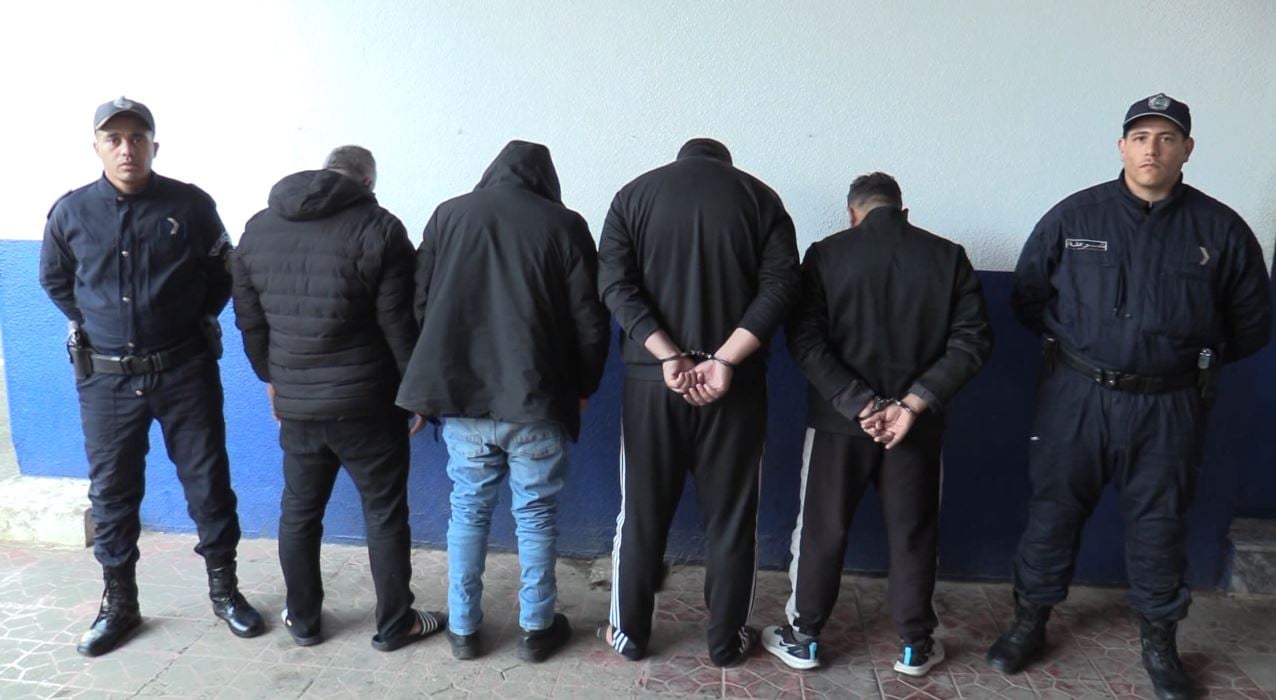 Dismantling of two criminal groups specialized in fraud and forgery