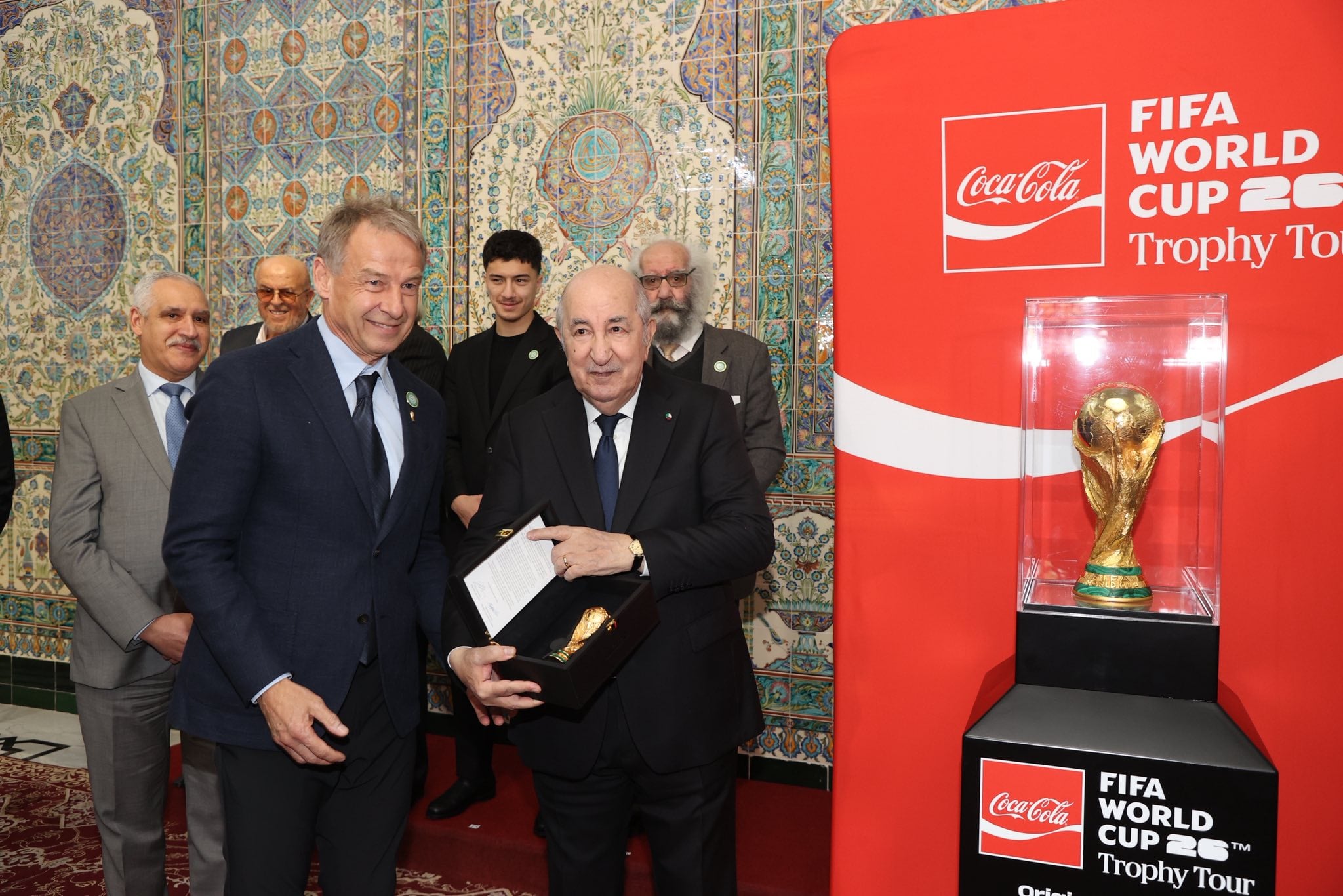 President of the Republic receives a FIFA delegation