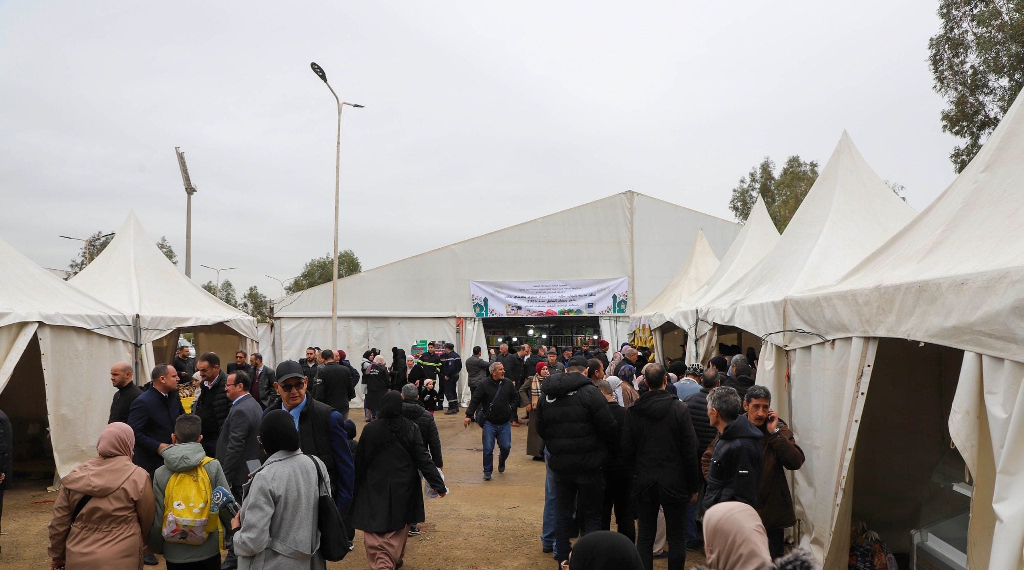 Opening of neighborhood markets across the country in anticipation of Ramadan