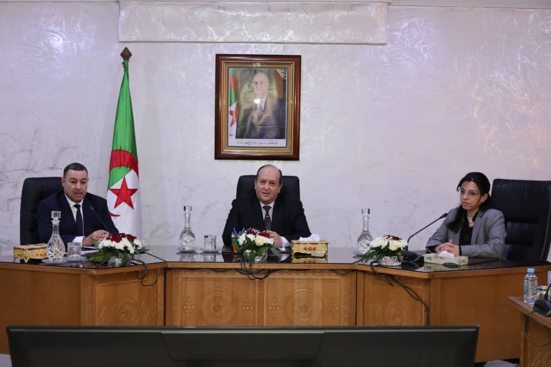Prime Minister Holds Meeting with Governors