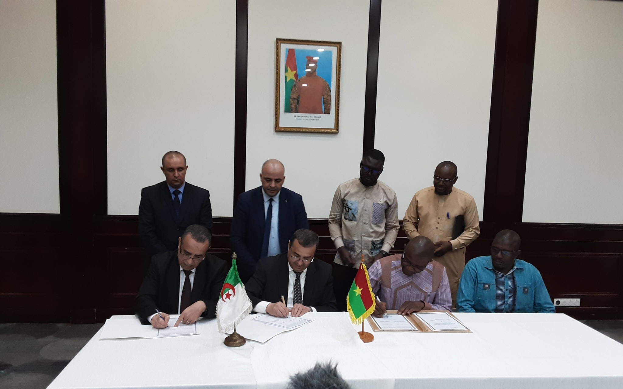Algeria and Burkina Faso Sign Minutes on Positive Results of Ouagadougou Talks