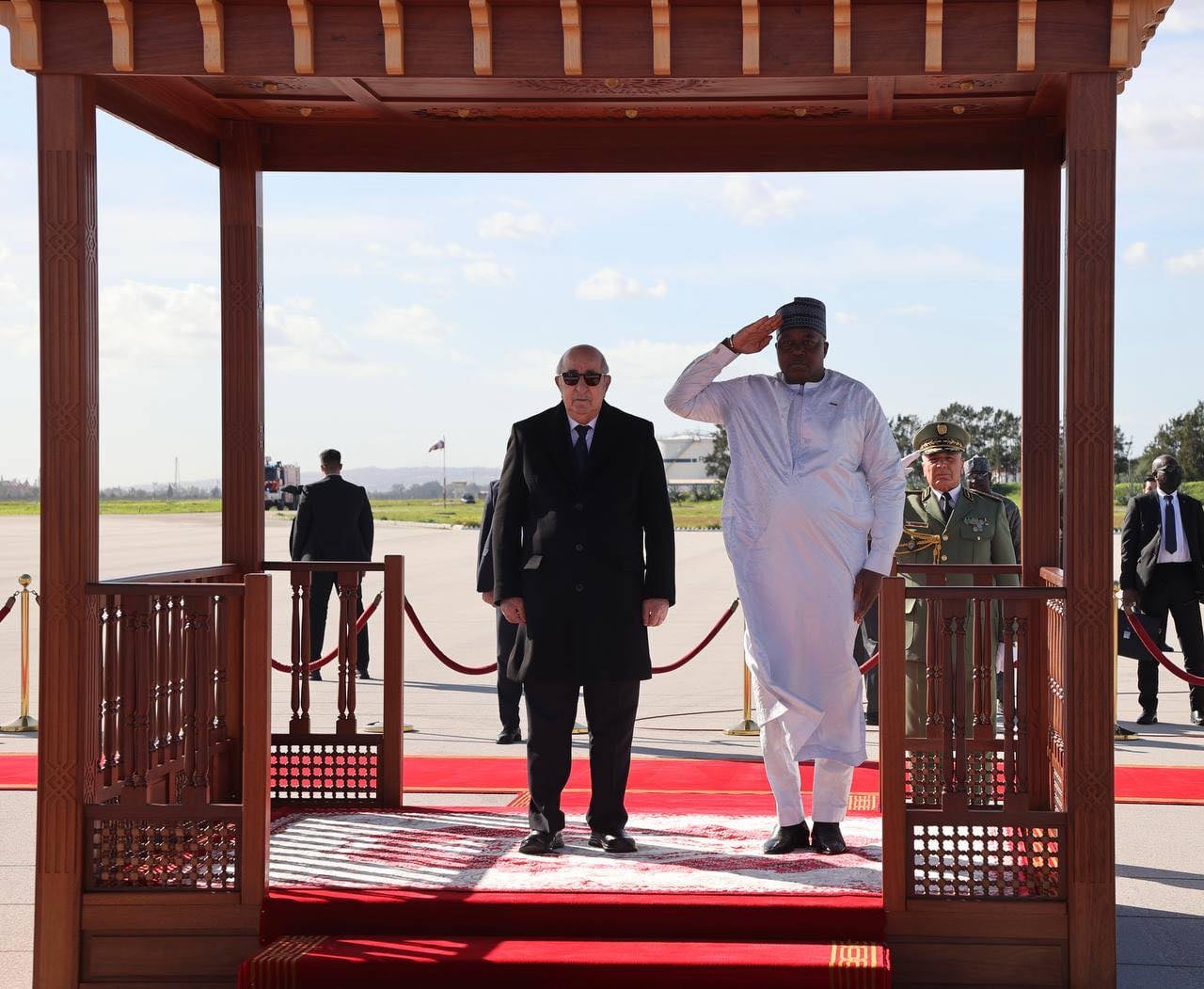 President of the Republic Receives President of Niger at Presidency Headquarters