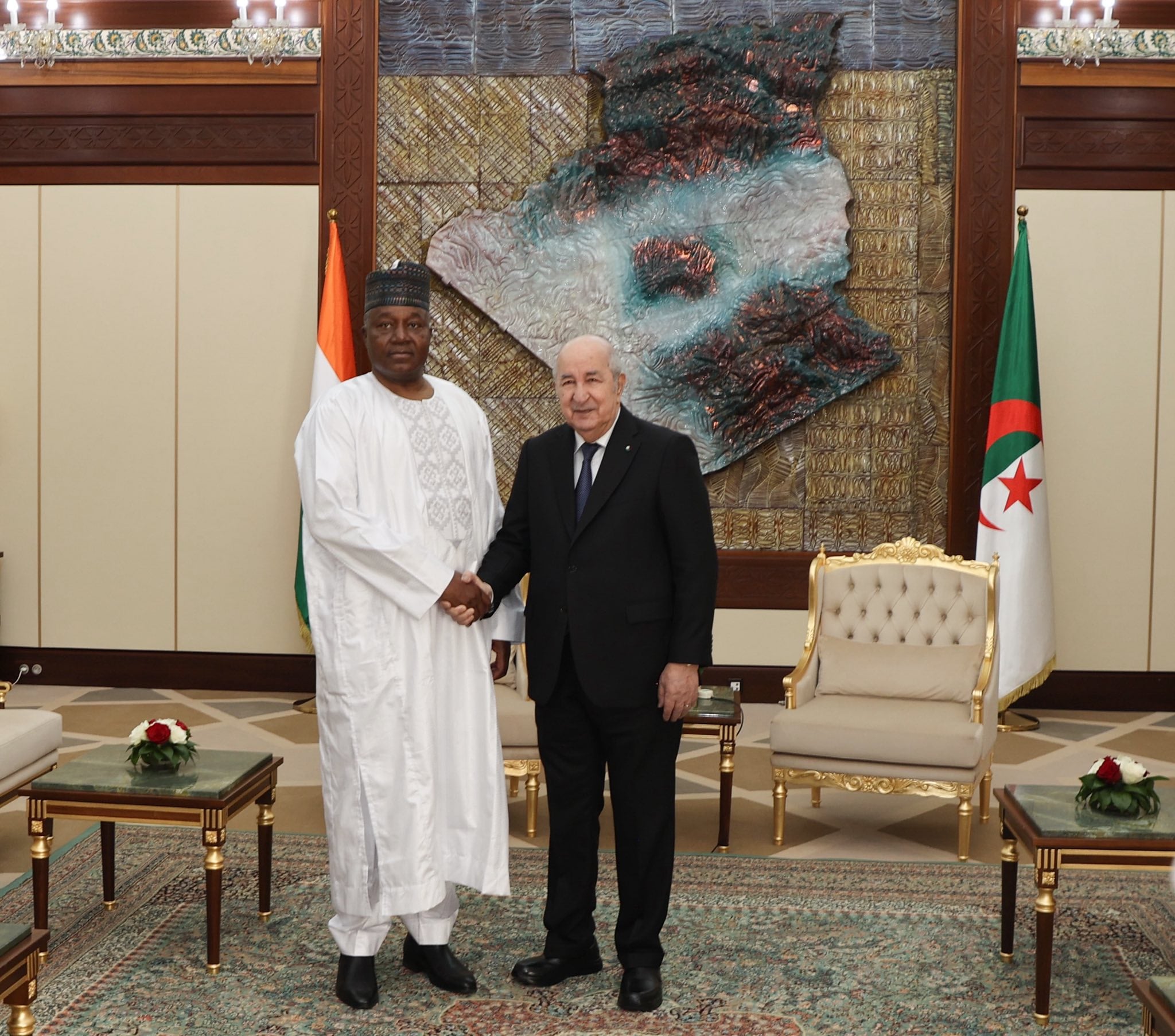 President Tebboune holds private talks with the President of Niger