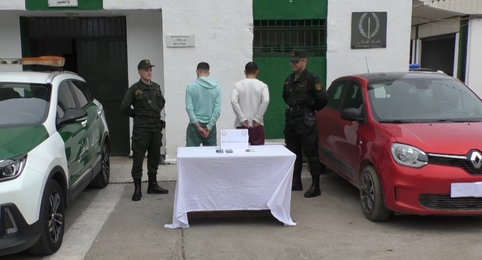 Two People Arrested and Stolen Car Recovered in El Hamiz