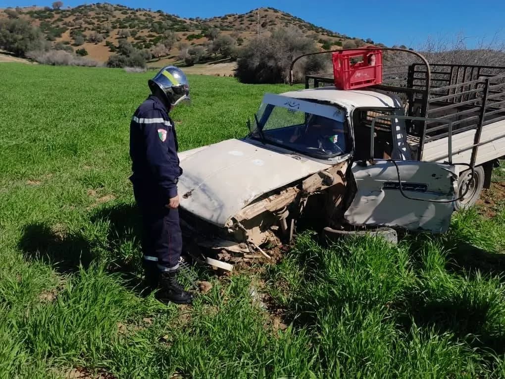 Chlef: Two Dead and One Injured in Collision Between Car and Truck