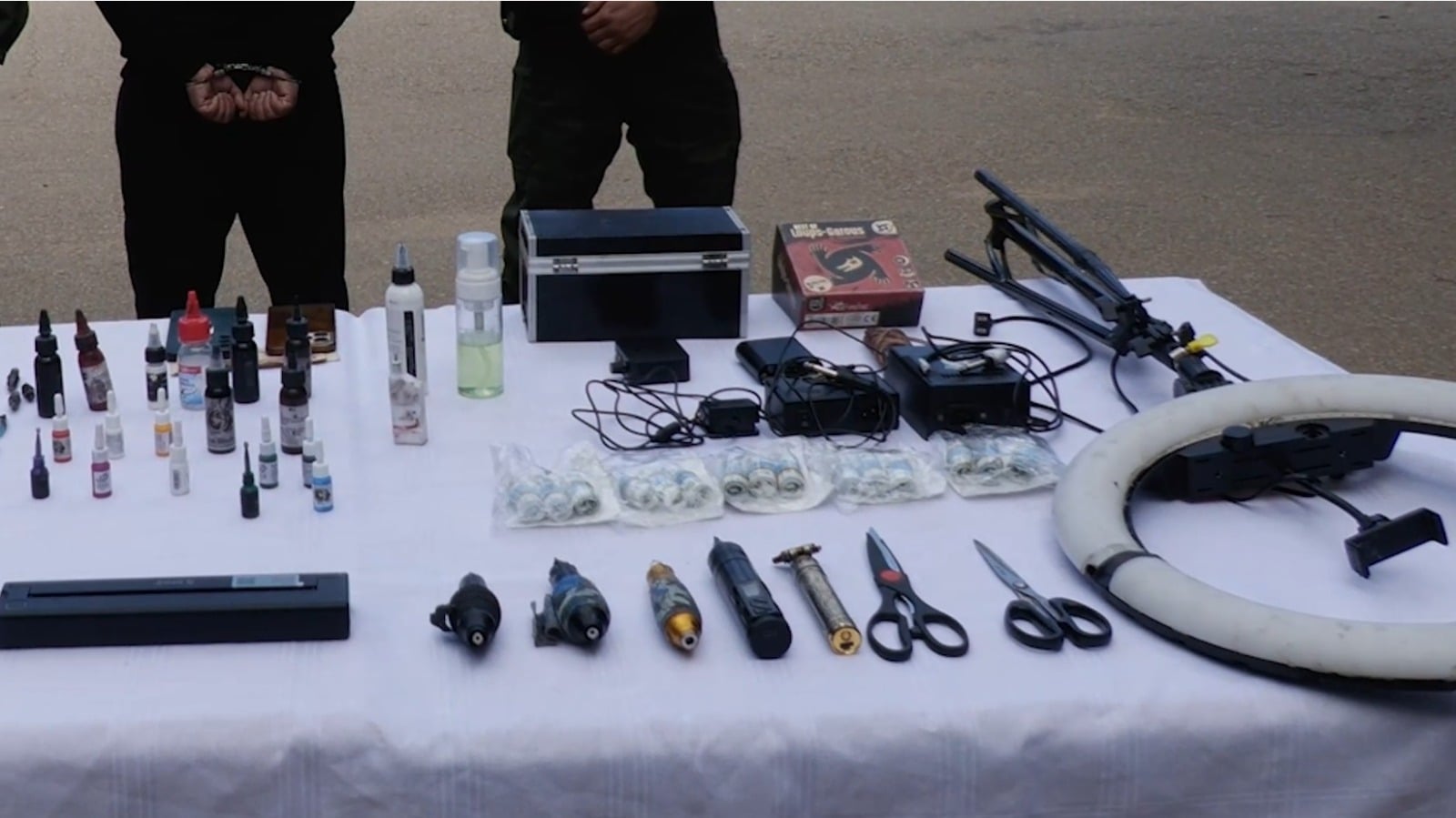Arrest of an individual practicing illegal tattooing in Oran