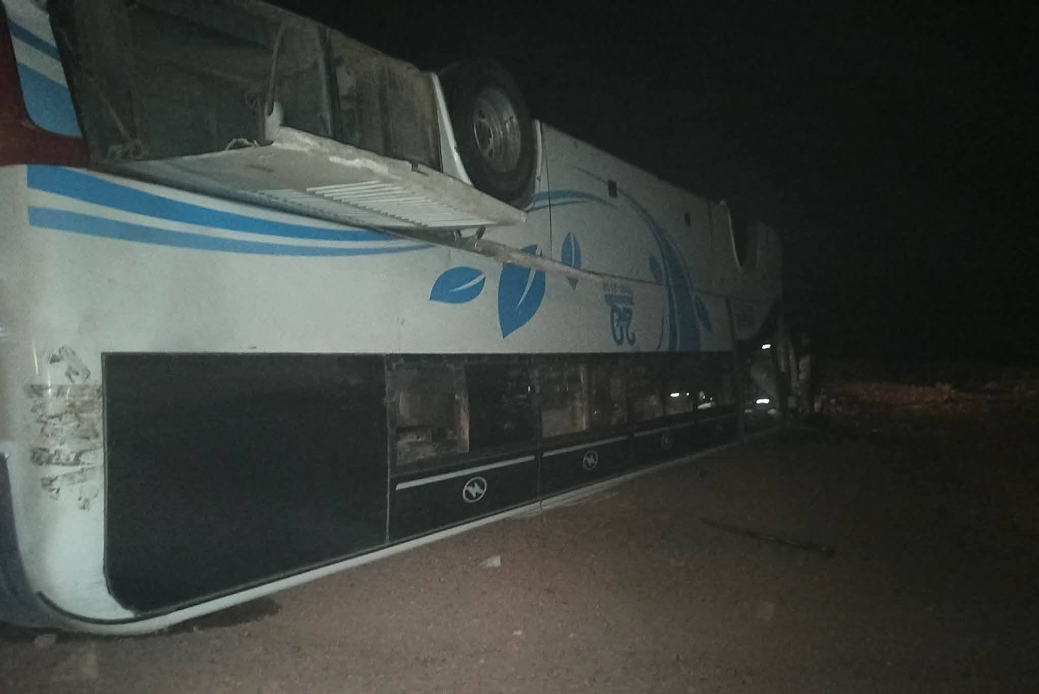 One dead and 29 injured in bus overturn accident in Naâma