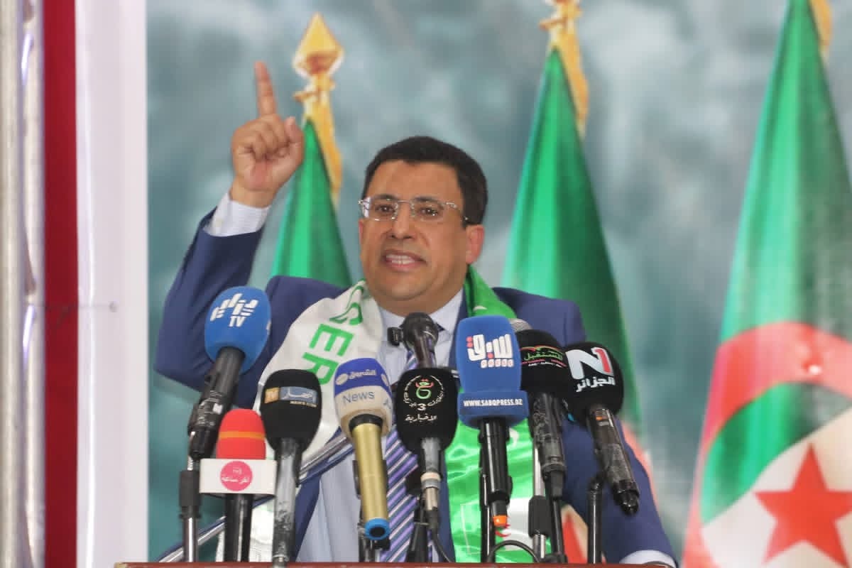 President of the Future Front Resigns from Parliament